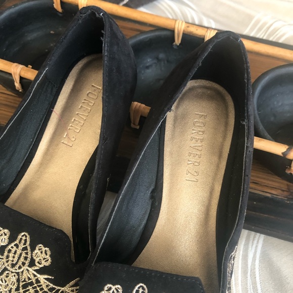 Forever 21 Black Flats Size 6 - Picture 6 of 7